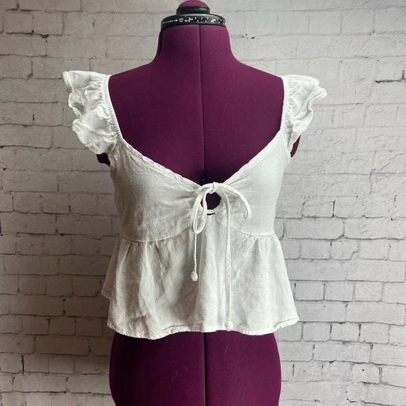 La hearts keyhole smocked top shop